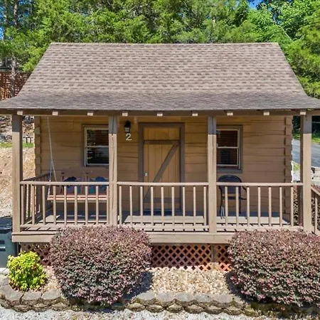 Cozy Cabin With Breathtaking Views Near Dollywood